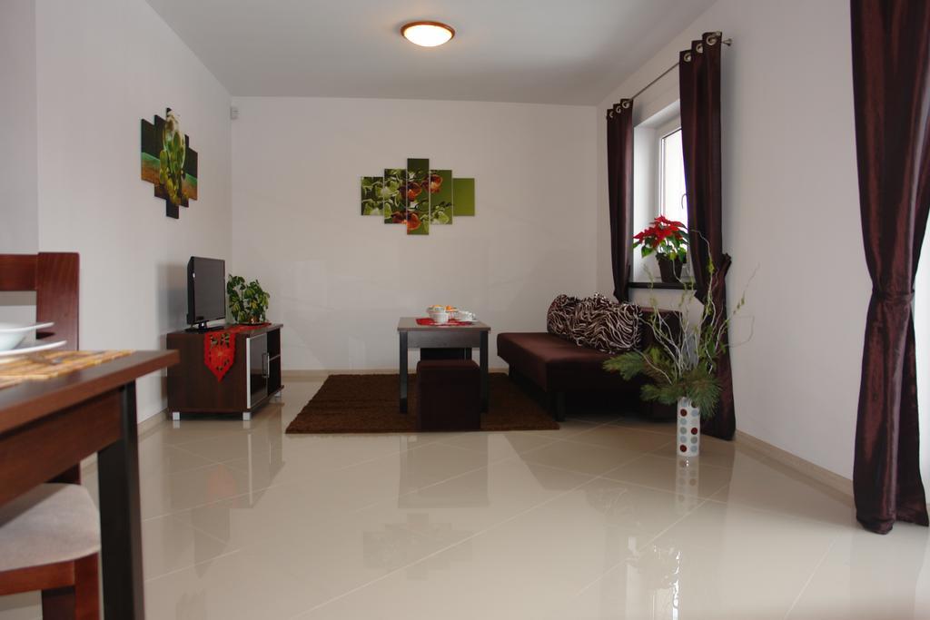 Jd Apartamenty - Klimatyzacja, Basen, Parking I Wifi W Cenie Myslakowice Ngoại thất bức ảnh